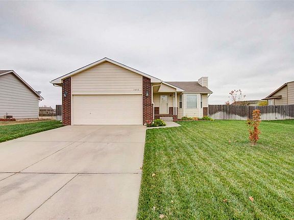 Quiet neighborhood with convenient access to city.