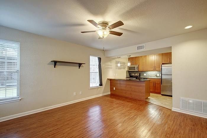 1st image of 7685 Northcross Dr Unit 1105