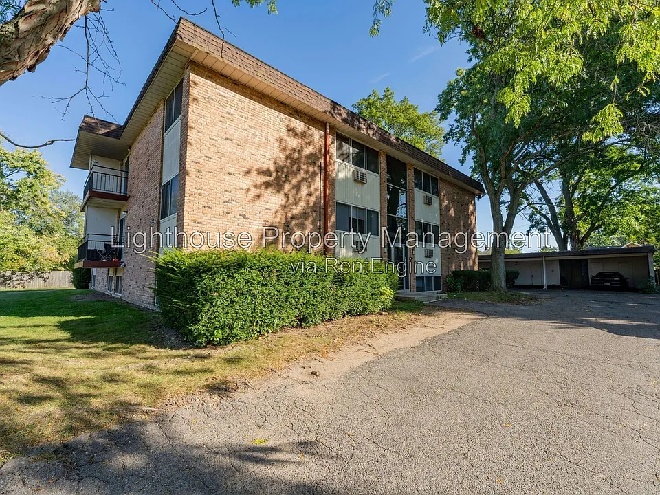 1832 Winton Ave #202