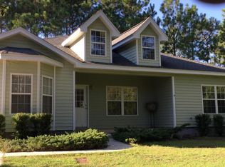 17 Gloria Pl, Freeport, FL 32439