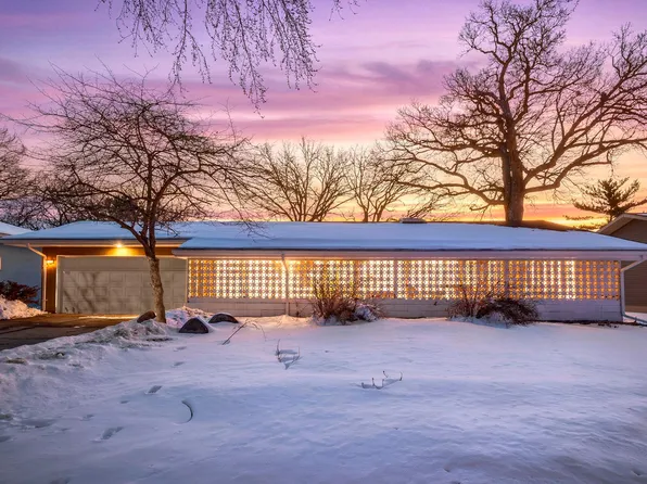 7008 35th Ave N, Crystal, MN 55427