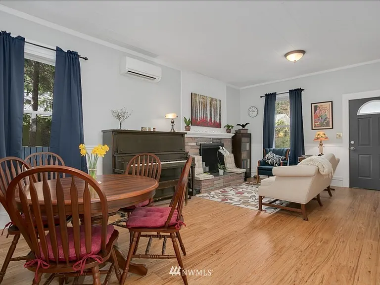 755 N 75th St — Photo 10