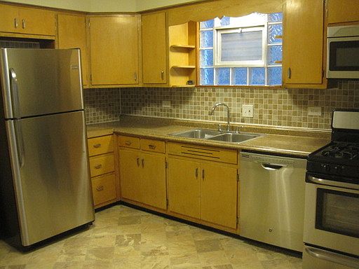 1st image of 2053 W Cuyler Ave #1