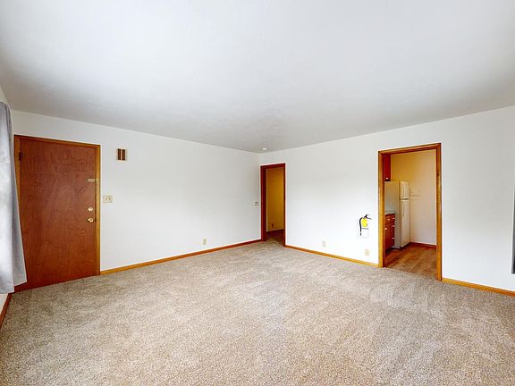 2nd image of 210 Campus Ave Unit 1