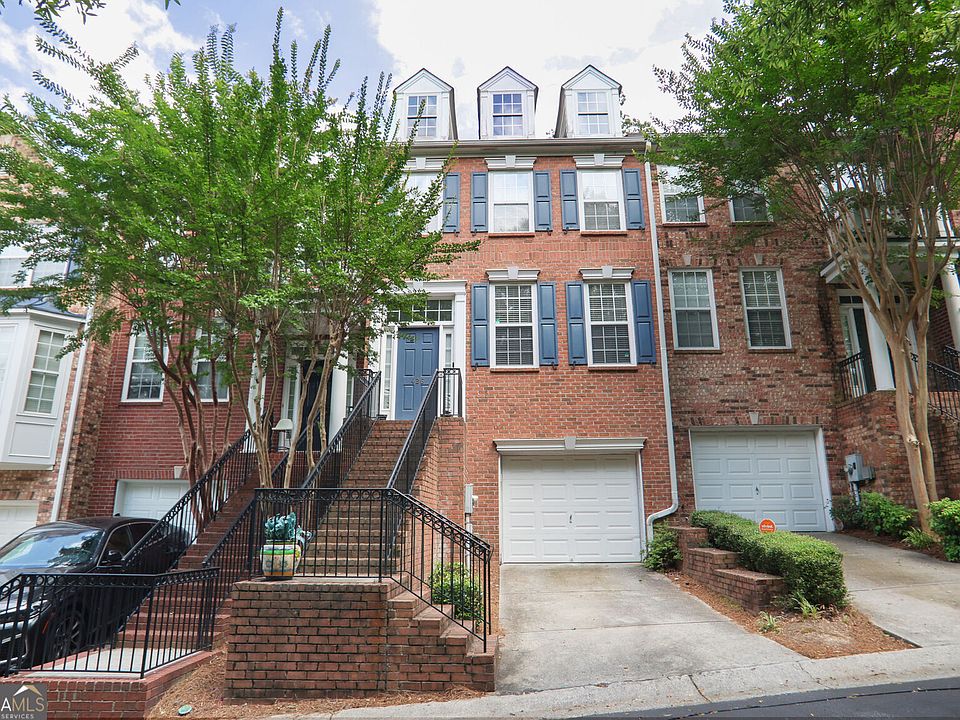 1st image of 426 Tioram Ln SE #24