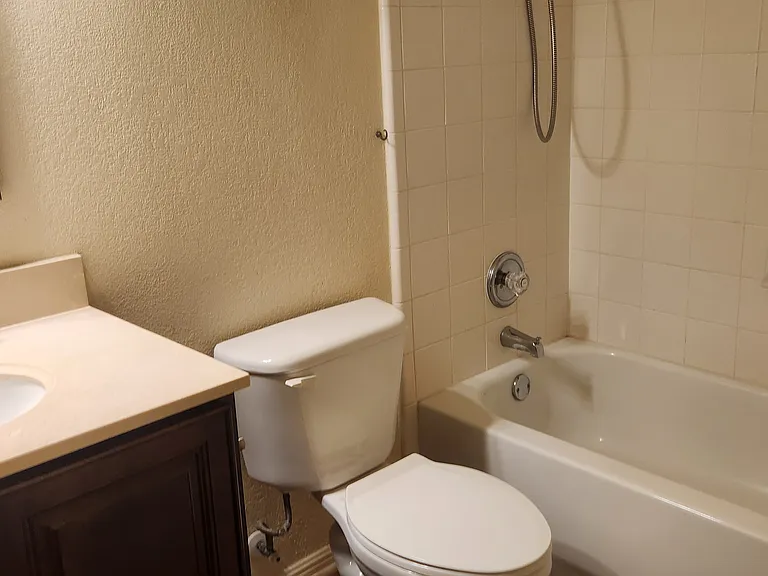 8123 Campeche Bay Pl — Photo 12