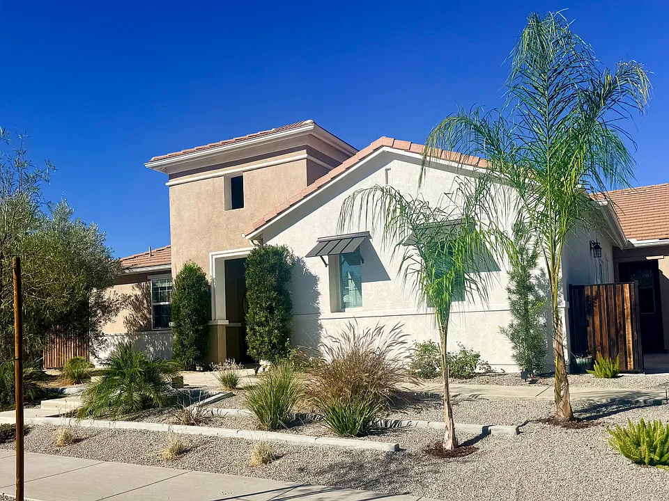 1691 Liv Ct