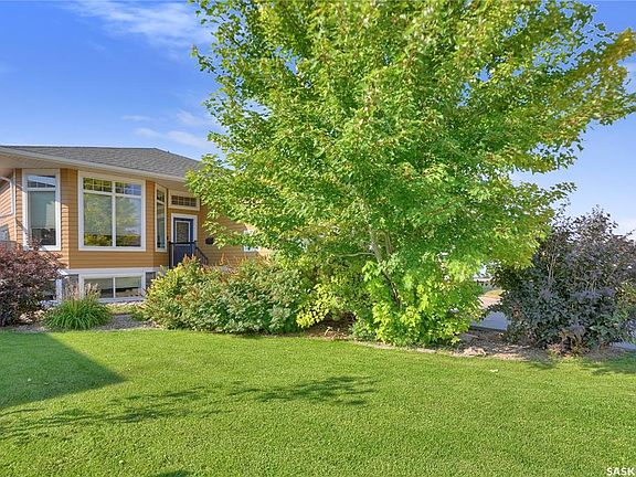 3rd image of 262 Wood Lily DRIVE