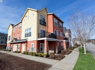 102 NW Canvasback Way UNIT 102, Hillsboro, OR 97006