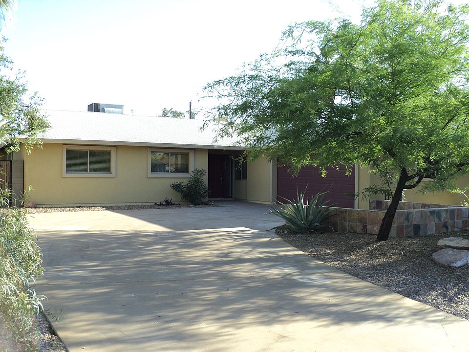 1st image of 207 E Minton Dr