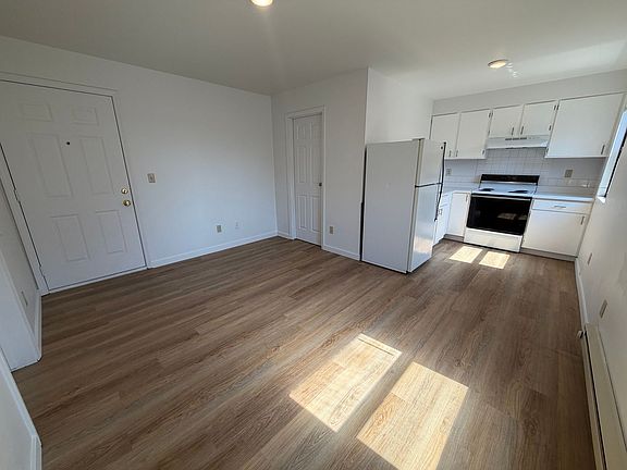 5th image of 1618 N Lincoln St APT 5