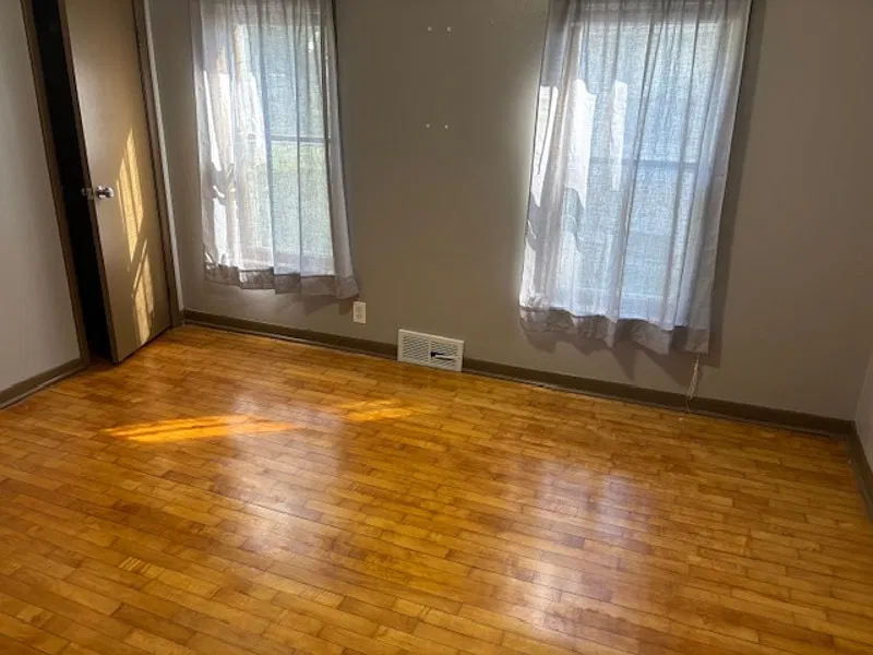 3 bed, 1.0 bath, $1,499 — Photo 4