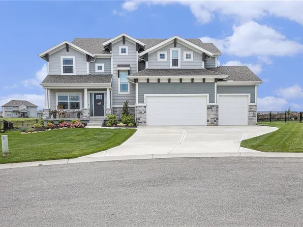 16352 S Elmridge St, Olathe, KS 66062
