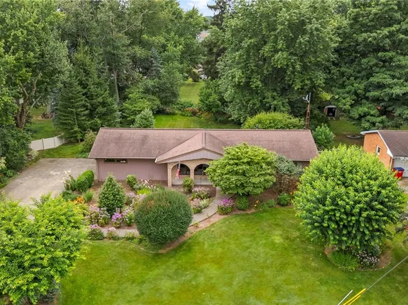 5585 Echodell Ave NW, Canton, OH 44720