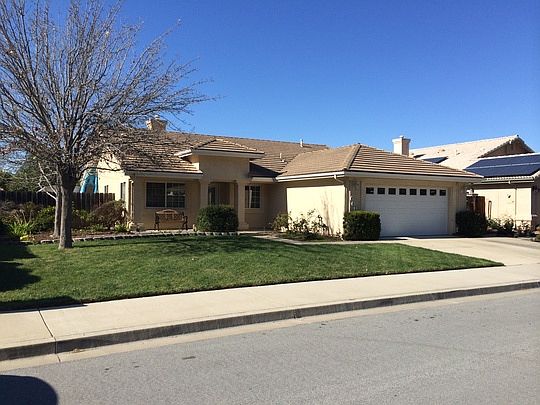 2nd image of 609 Hillside Ct