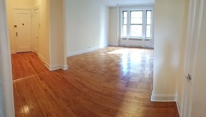 Rented by Solil Management | media 6