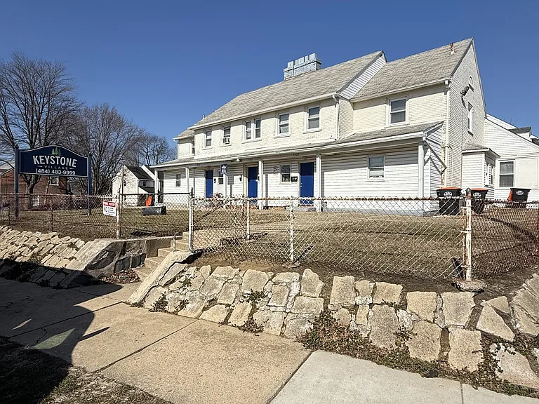 1104 Pine Ln #1 — Photo 12