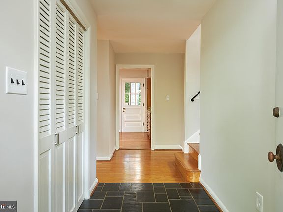 4th image of 3124 Adrian Pl