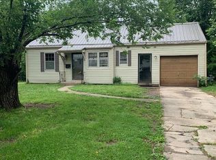 926 Hampton Ct, Neosho, MO 64850