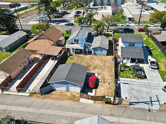 2nd image of 139 N Palm Ave