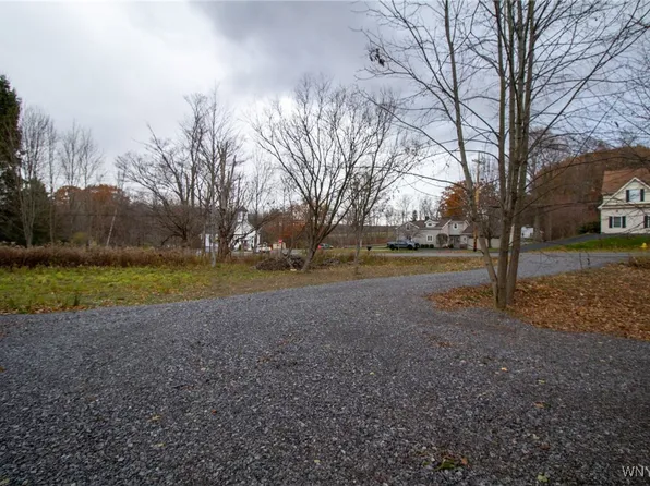 Cole Rd #5, Orchard Park, NY 14127