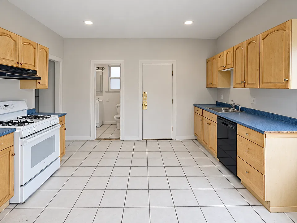 91-93 Calumet St #2