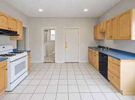 91-93 Calumet St, Boston, MA