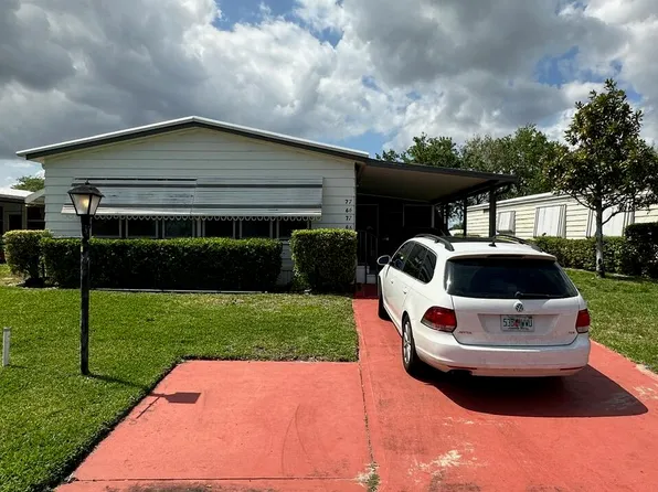 7676 SE Independence Avenue, Hobe Sound, FL 33455