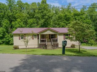270 Taylortown Rd, Maidsville, WV 26541