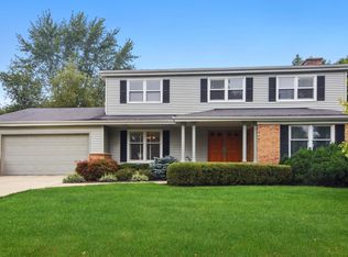 2840 Cherry Ln, Northbrook, IL 60062