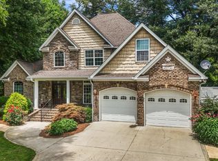 215 River Ln, Delano, TN 37325