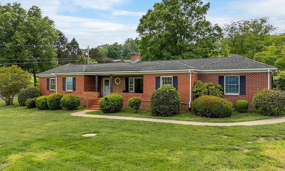 1st image of 11 Avalon Ln