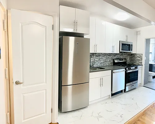 Rented by Green Home NY Realty LLC | media 4