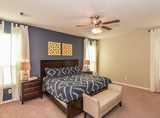 102 Easton Glen Ln, Dickinson, TX 77539