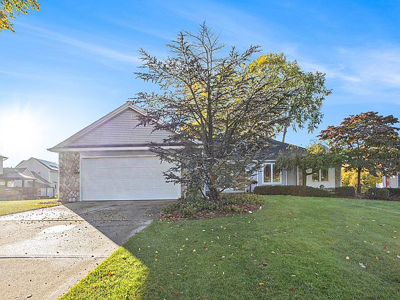 2nd image of 3544 Nobb Hill Dr