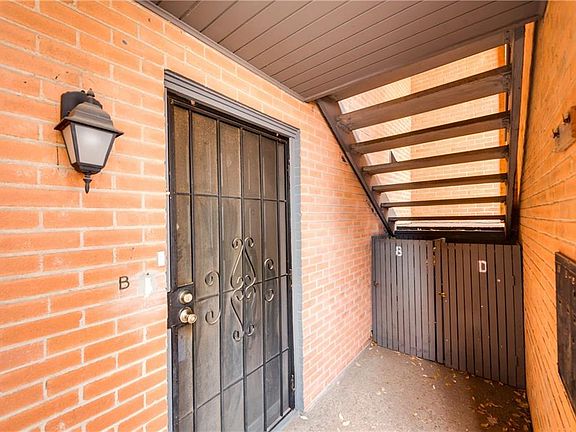 3rd image of 554 E Avenue J APT B