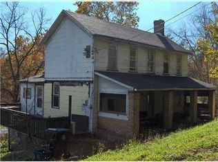 138 Deemers Bend Ln, Ellwood City, PA 16117