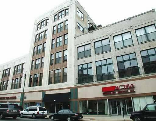 1st image of 3151 N Lincoln Ave APT 321