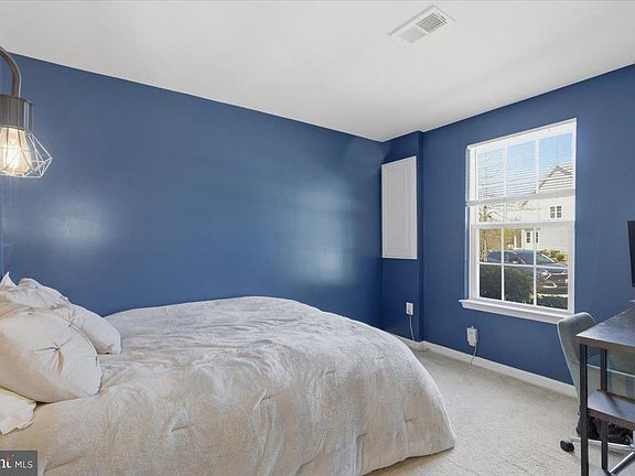 4th image of 5593 Barnstormers Ln
