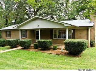 16 Sedgefield Rd, Candler, NC 28715