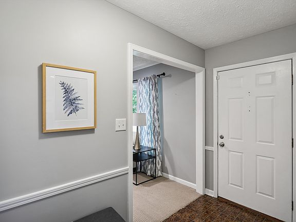 4th image of 7919 Delbrook Dr
