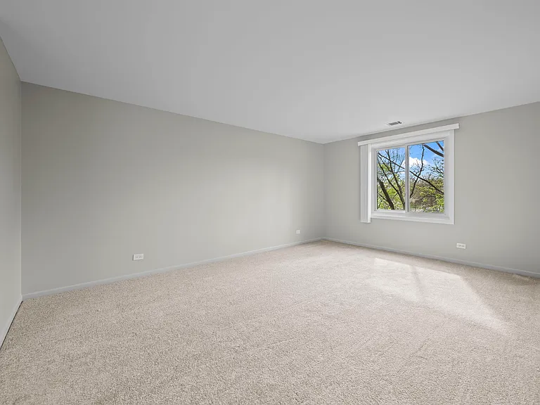 801 79th St #310 — Photo 16