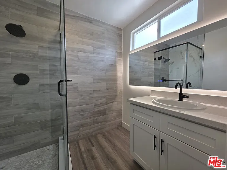 3707 S Canfield Ave #1 — Photo 34