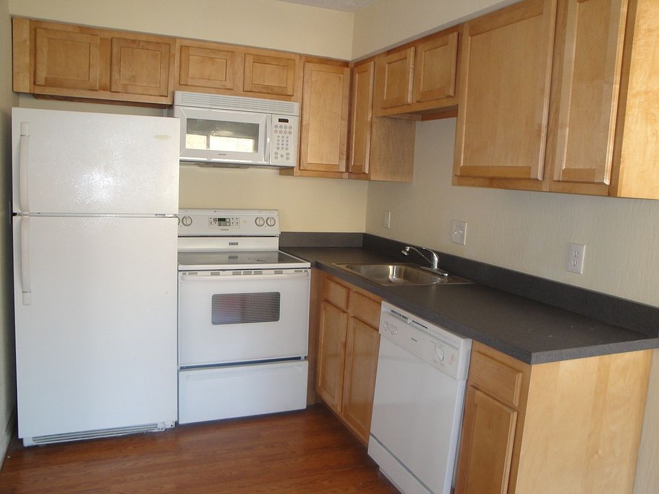 2nd image of 545 Lowell Ave APT 8