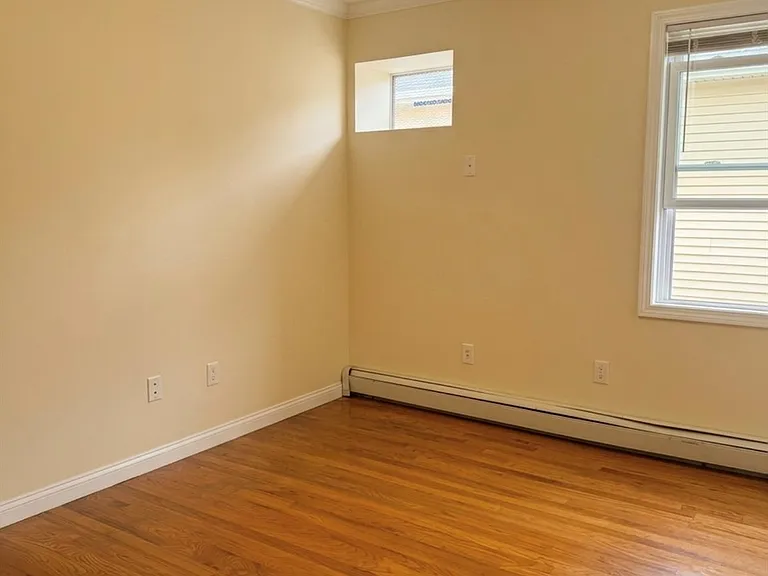 923 Euclid Ave — Photo 8