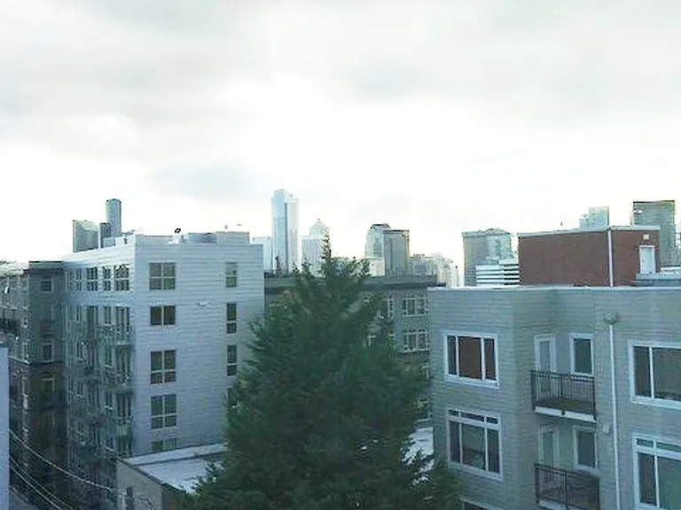 Affordable Studios on Cap Hill! — Photo 6