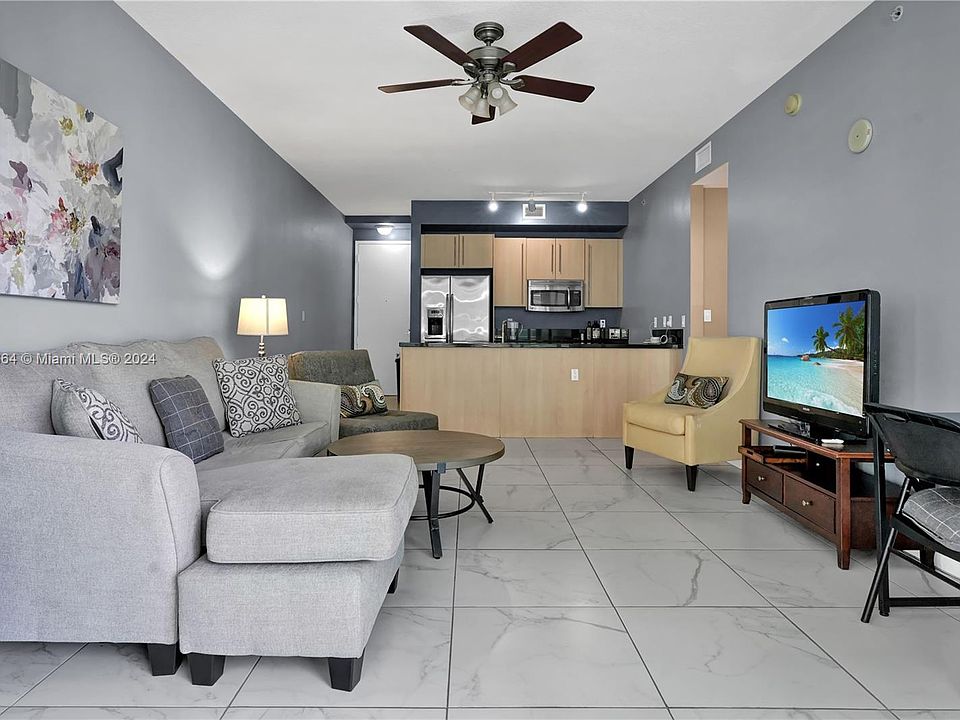 1st image of 1111 SW 1st Ave APT 2715