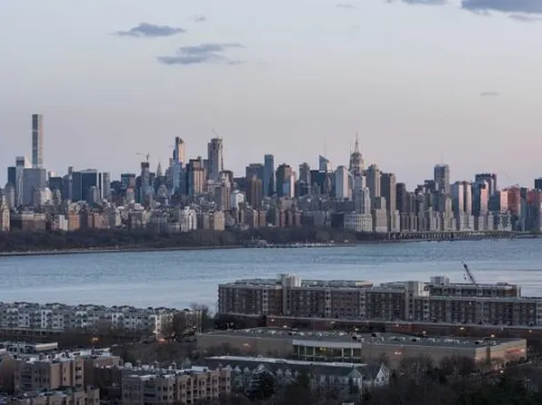 301 Adolphus Avenue image 5 of 20