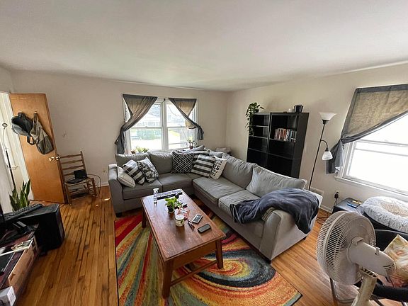 2nd image of 89 Hazelhurst Ave #2