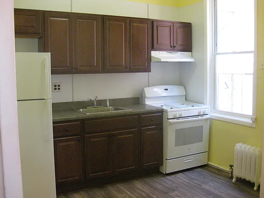 Rented by Lev Gililov Real Estate Inc | media 9